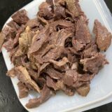 レンチン後に食べやすいサイズに手で細かくしたマグロあら